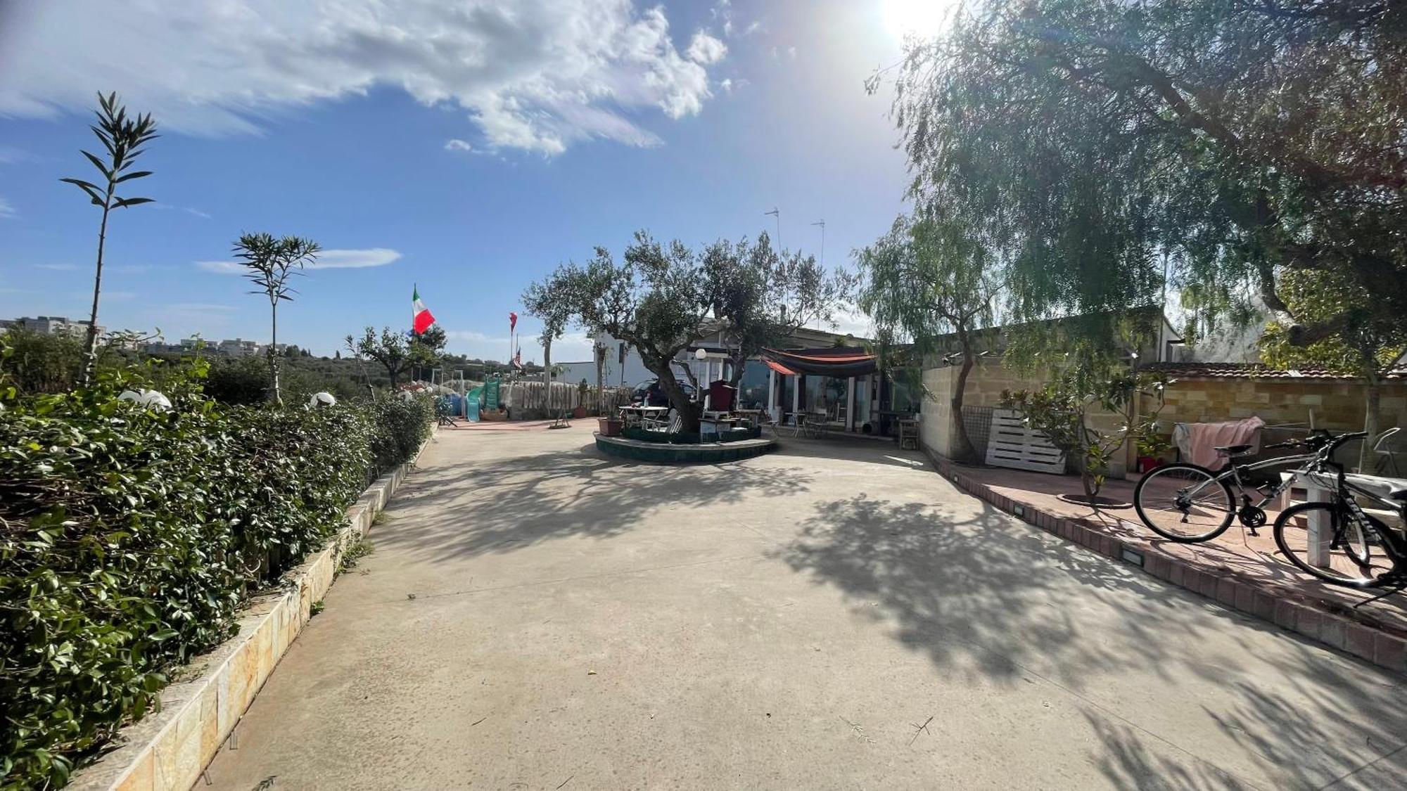 Music House A Castellana Grotte Confinante Via Per Turi 500M Dalle Grotte エクステリア 写真